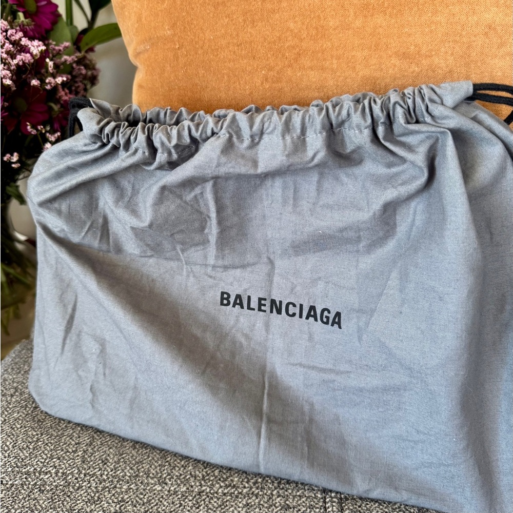 Balenciaga Teal Blue Leather Classic Clip Clutch (COA) - Picture 16 of 17